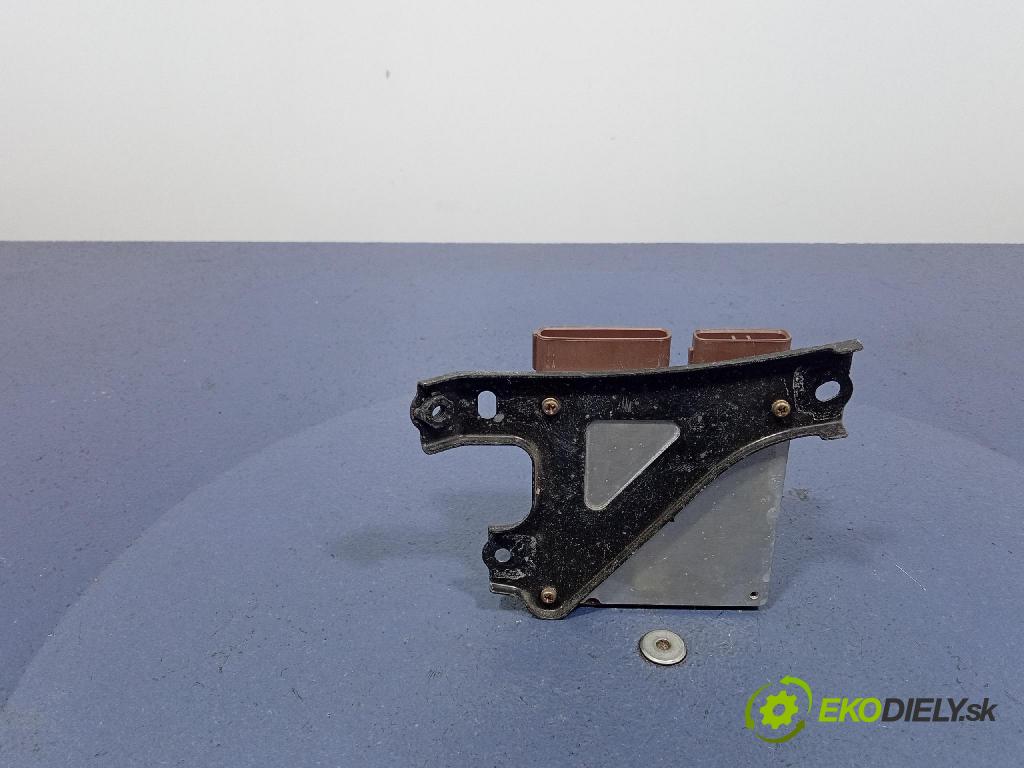 Toyota Rav4 2004 riadiaca jednotka Motor: 89871-26010