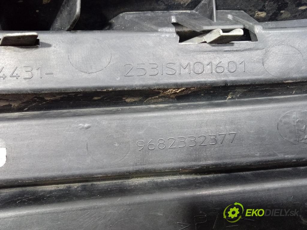 Citroen C3 picasso 2009 nárazník Predné 9682332377