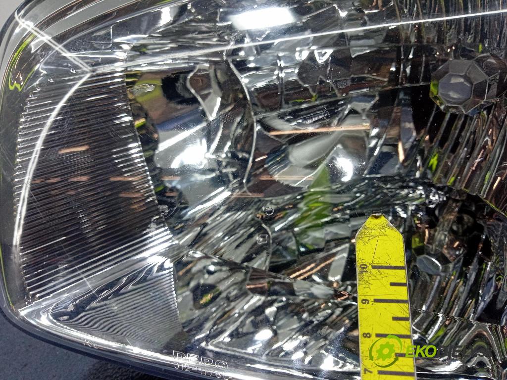 Toyota Rav4 2004 Reflektor: Vľavo: 212-11F6L