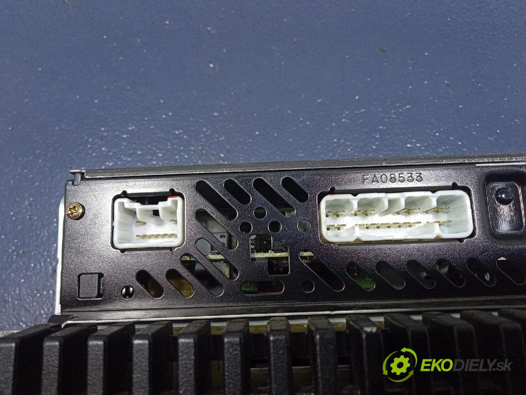 Toyota Rav4 2004 Radio I Navigácia: 86120-42130