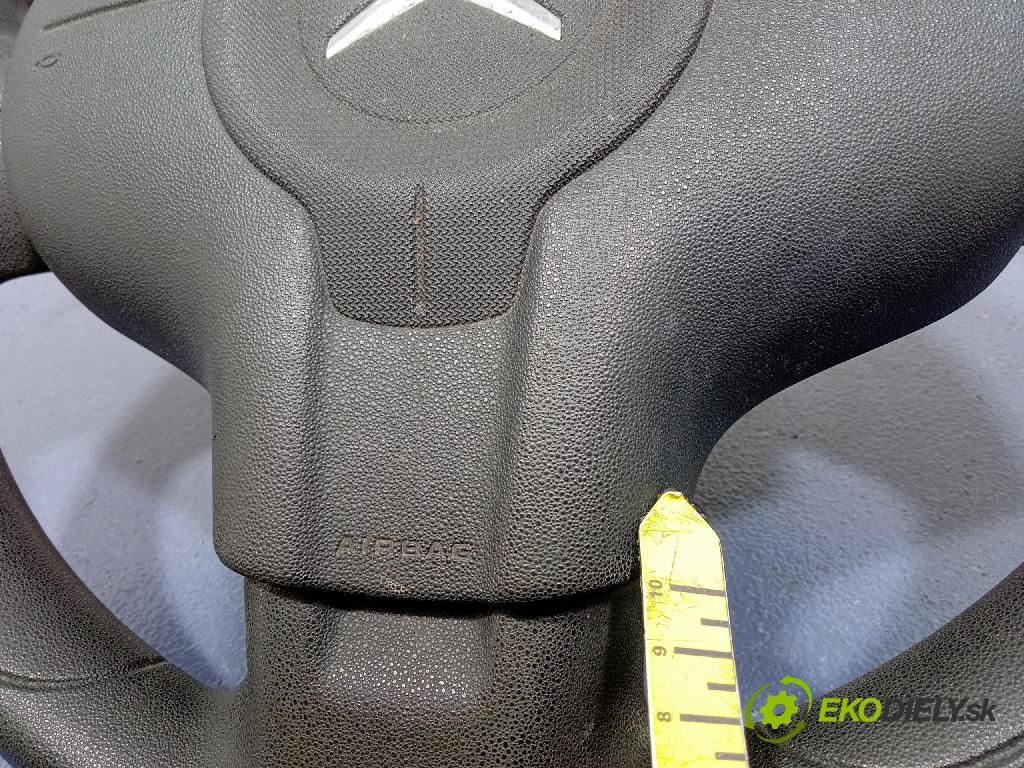 Citroen C3 picasso 2009 volant 96830437