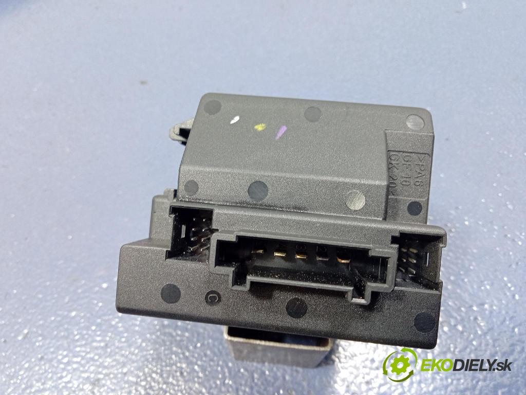 Mercedes-benz C 220 cdi 2002 Spínač zapaľovania: 2095450508