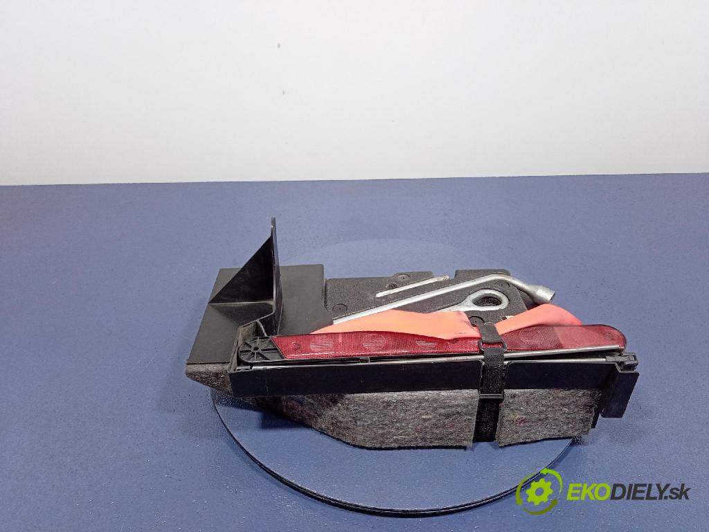 Mercedes-benz C 220 cdi 2002 Kôš kola: Rezervný: 2038900061