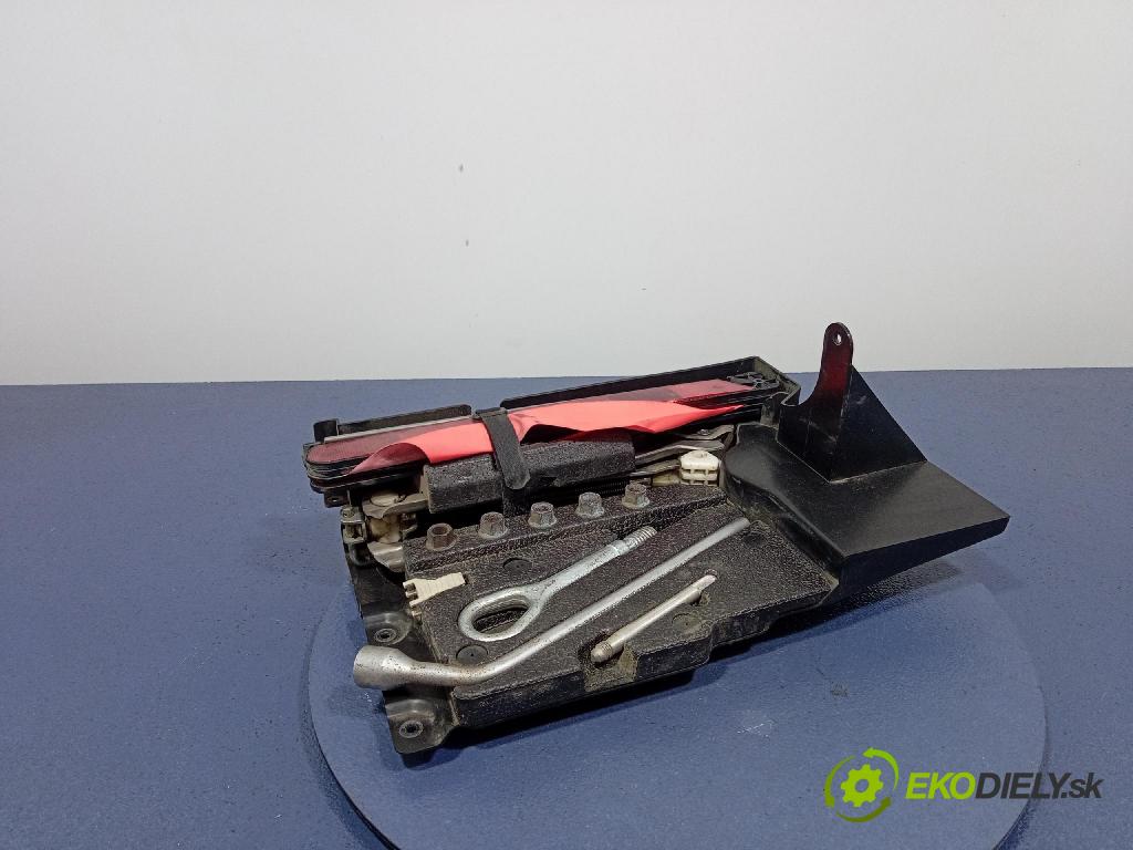 Mercedes-benz C 220 cdi 2002 Kôš kola: Rezervný: 2038900061