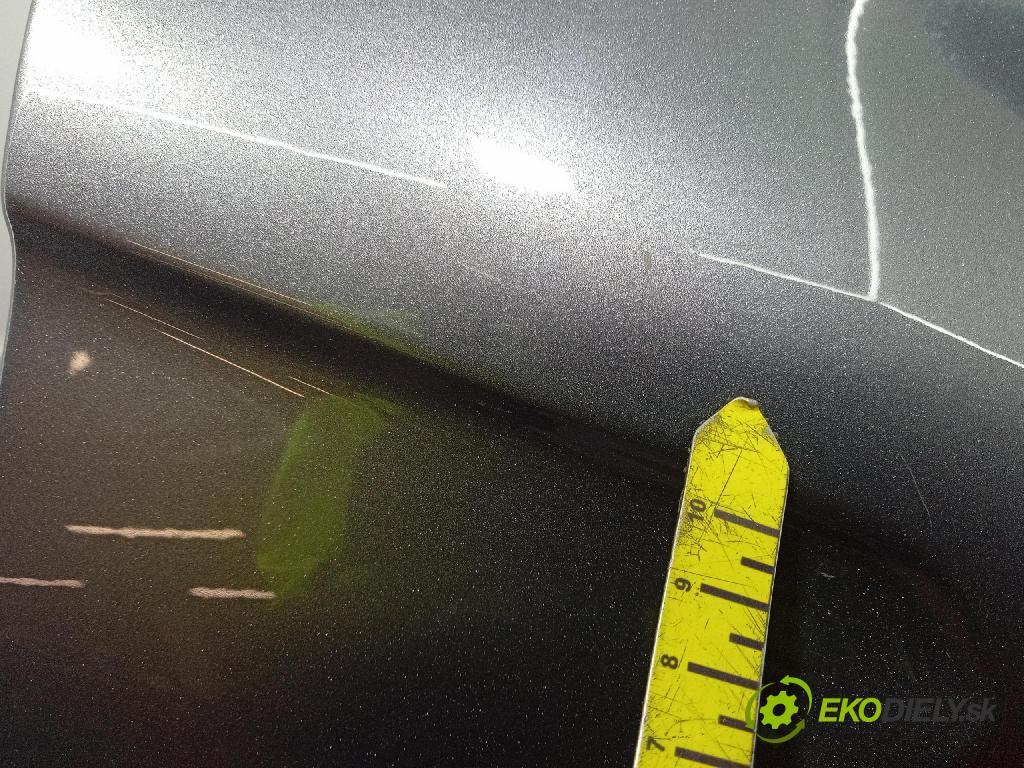 Renault Clio 0 blatník Predné v pravo: