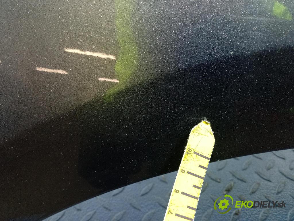 Renault Clio 0 blatník Predné v pravo: