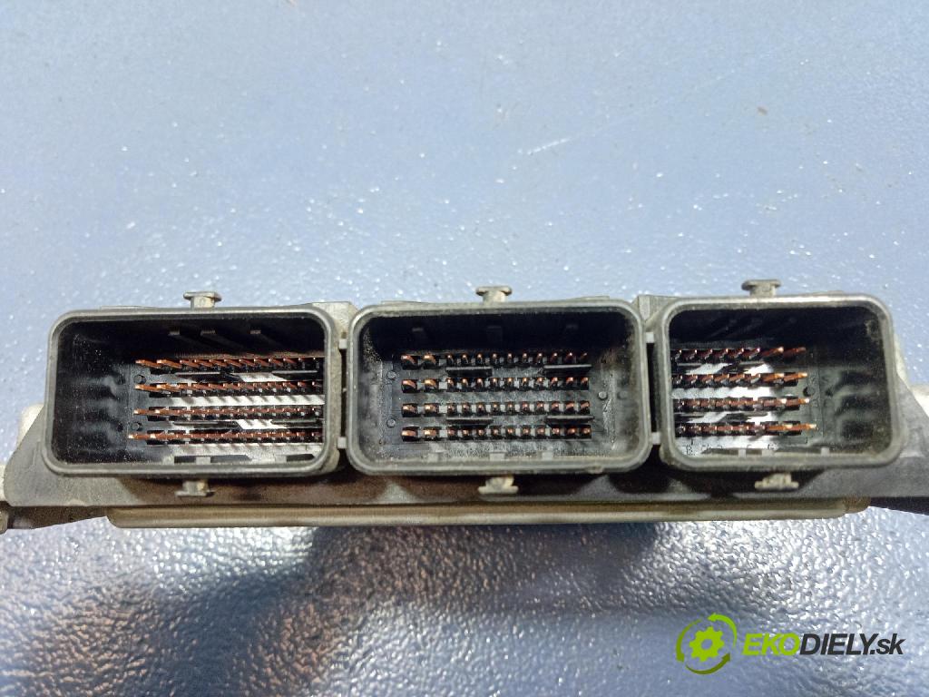 Renault Scenic 2007 riadiaca jednotka Motor: 8200688494