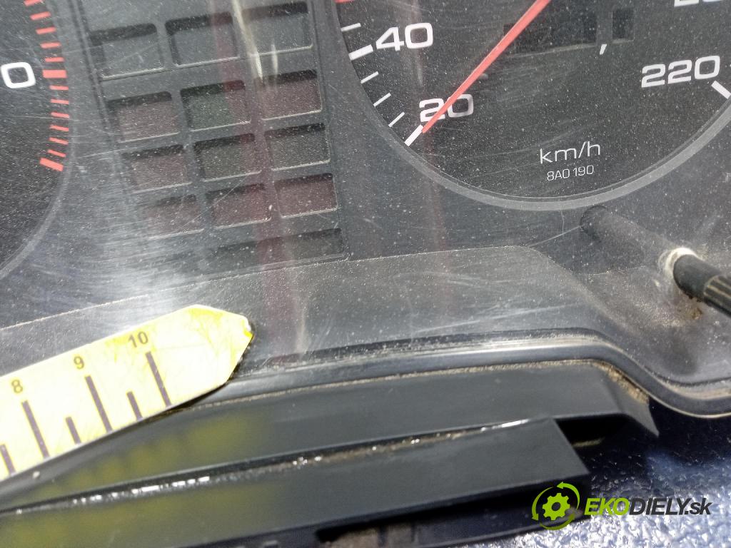 Audi 80 1992 prístrojovka/ budíky 8A0919033AL
