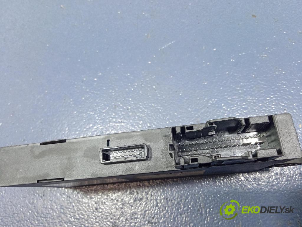 Bmw Seria 1 2009 riadiaca jednotka Motor: 7595179