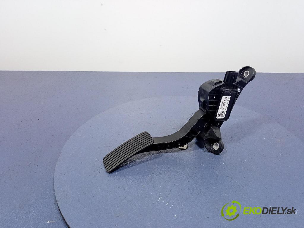 Kia Xceed 2025 pedal Plyn: 32700-G4200