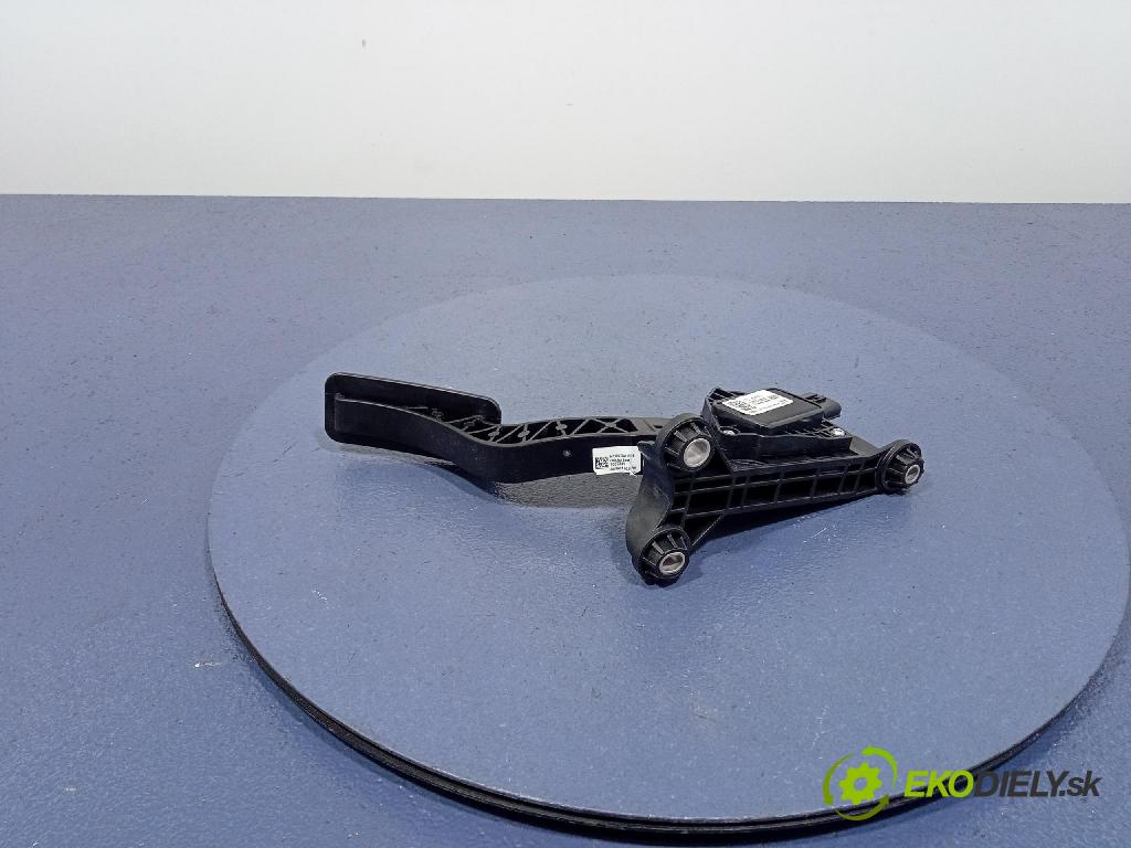 Kia Xceed 2025 pedal Plyn: 32700-G4200
