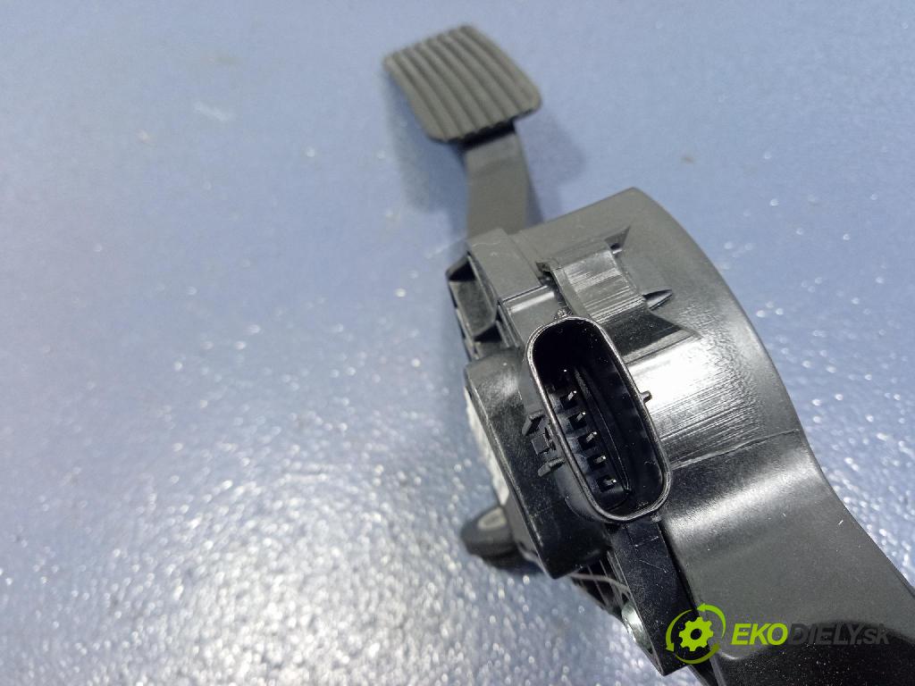 Kia Xceed 2025 pedal Plyn: 32700-G4200