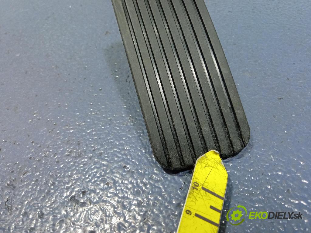 Kia Xceed 2025 pedal Plyn: 32700-G4200