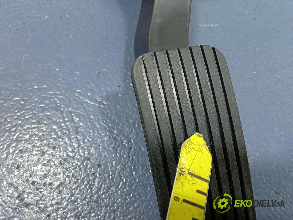 Kia Xceed 2025 pedal Plyn: 32700-G4200