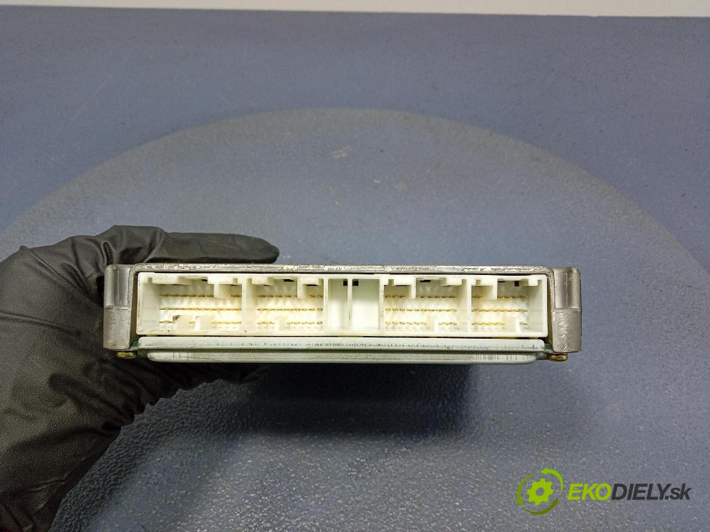 Toyota Rav4 2004 riadiaca jednotka Motor: 89661-42A10