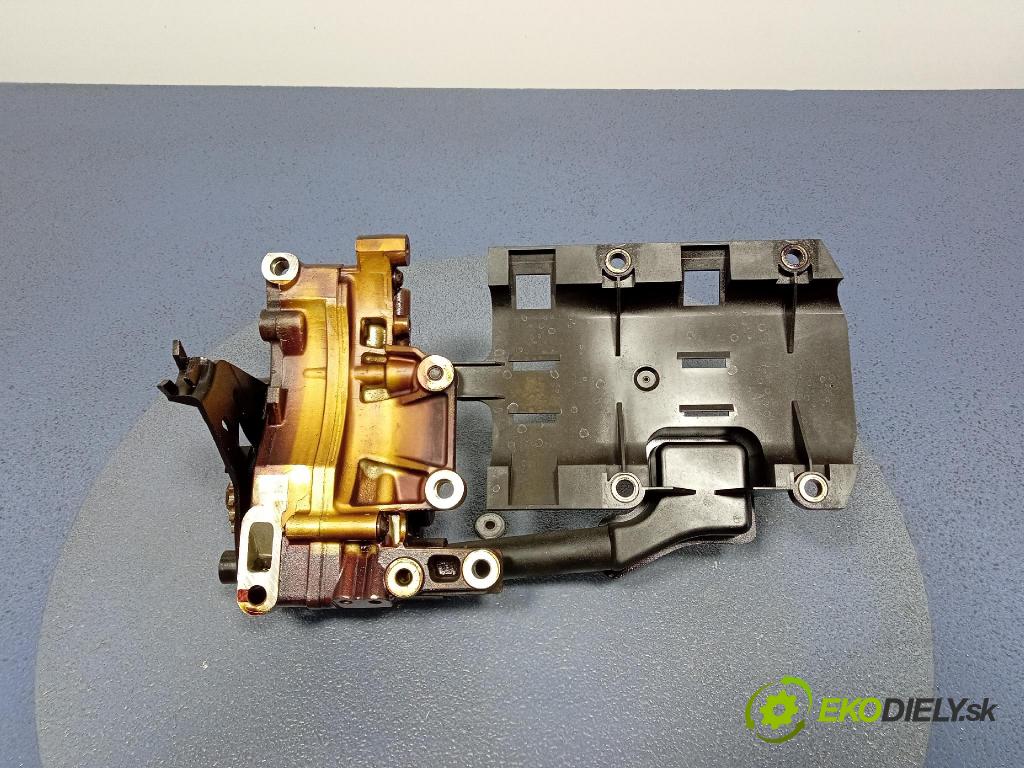 Bmw Seria 1 2009 čerpadlo oleja 7567028