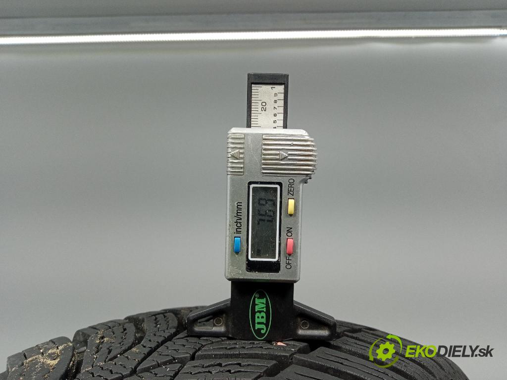 Toyota Rav4 2004 pneumatika ZIMA: 8904288100310