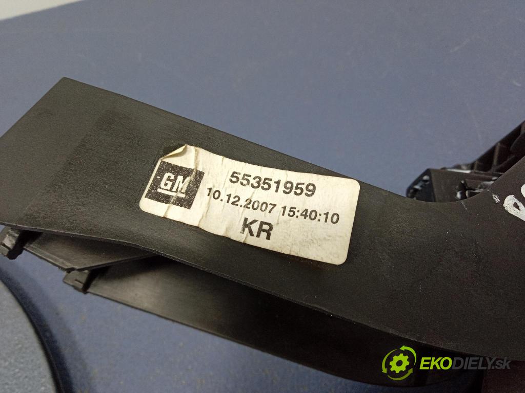 Opel Zafira 2006 Páka: Zmeny: 55351959