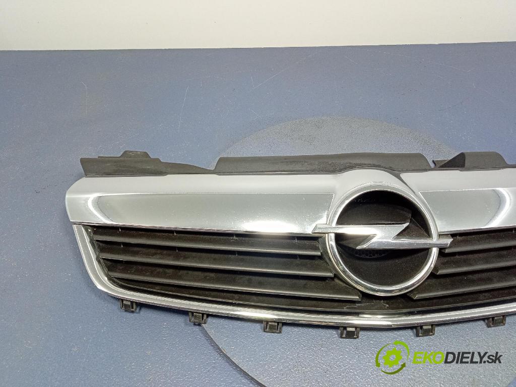 Opel Zafira 2006 miežka / Gril: 13136136
