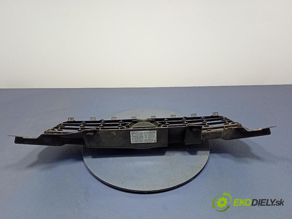 Opel Zafira 2006 miežka / Gril: 13136136