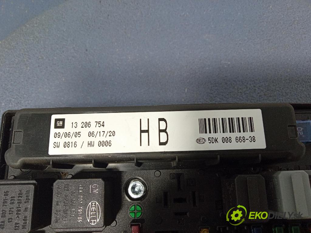 Opel Zafira 2006 riadiaca jednotka Motor: 55353843