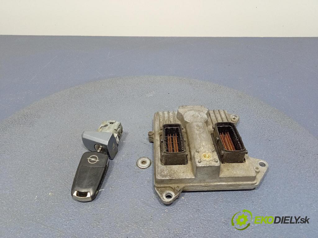 Opel Zafira 2006 riadiaca jednotka Motor: 55353843