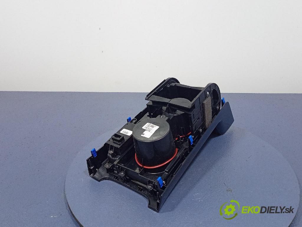 Kia Xceed 2025 kastlík 84620-J7000