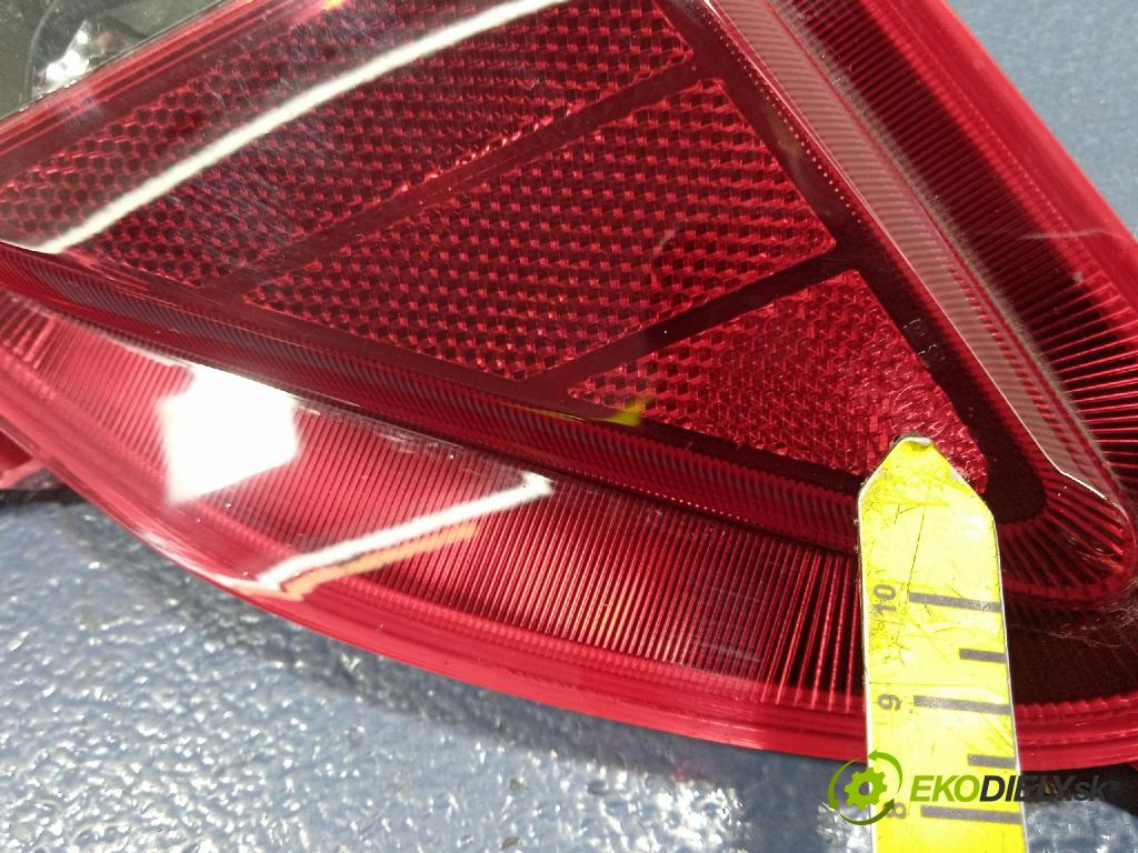 Kia Xceed 2025 Späť: 92406-J7300