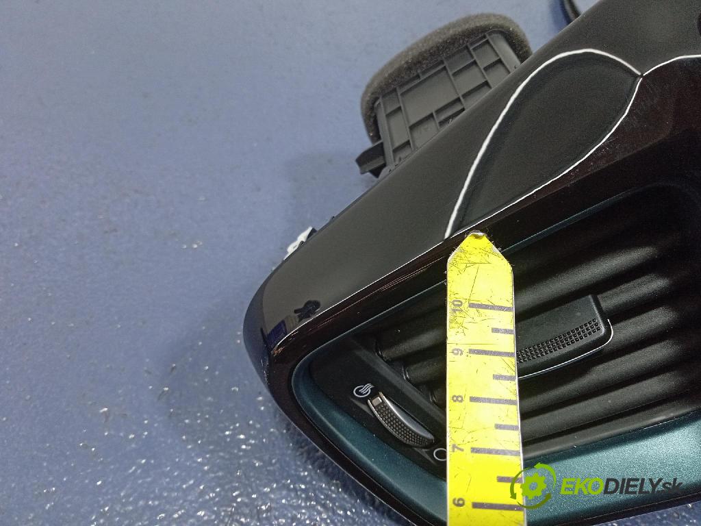 Kia Xceed 2025 kryt Plast: Interiéry: 84852-j7100