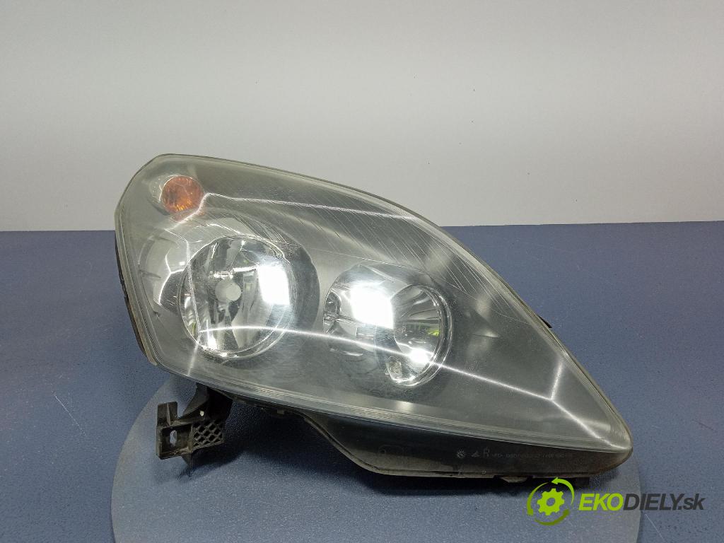 Opel Zafira 2006 Reflektor: v pravo: 24451053