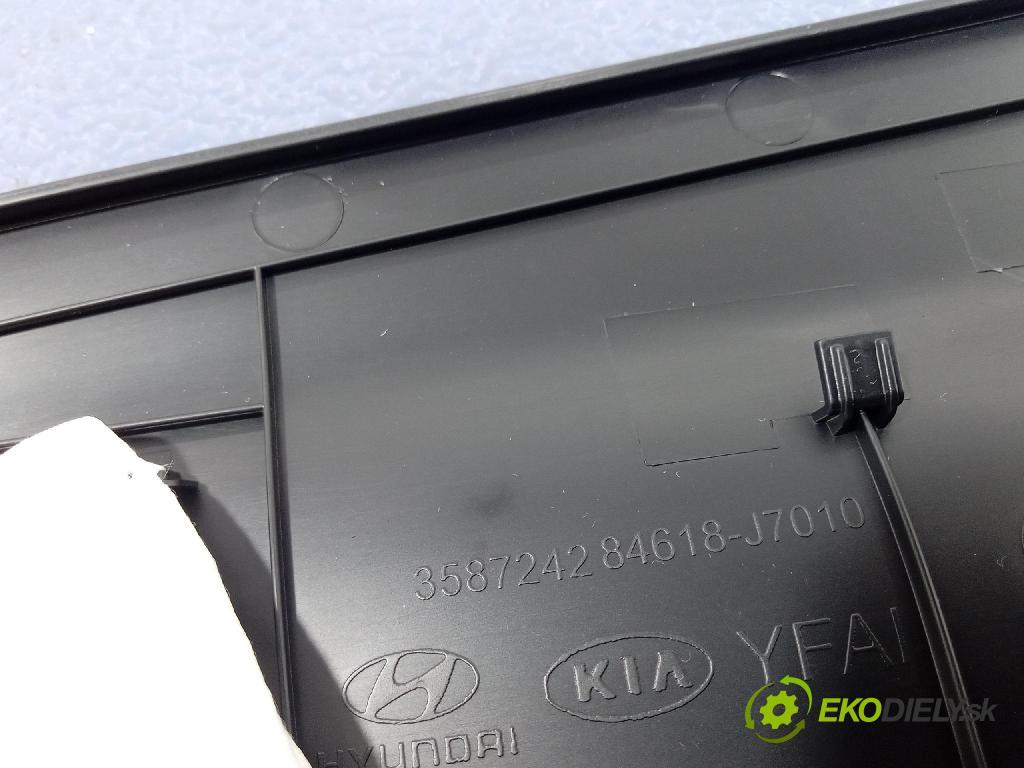 Kia Xceed 2025 kryt Plast: Interiéry: 84618-J7010