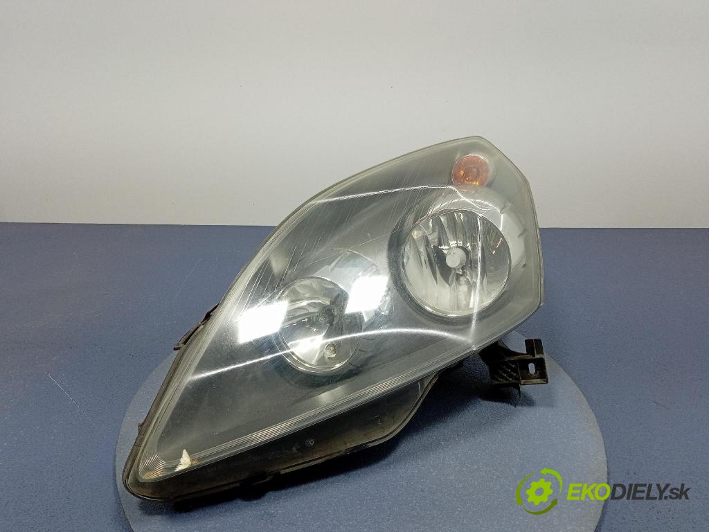 Opel Zafira 2006 Reflektor: Vľavo: 24451052