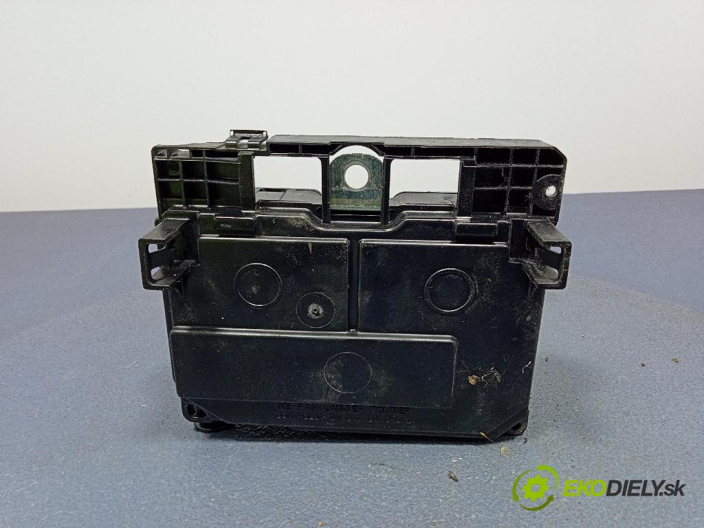 Citroen C5 2007 skrinka Poistky: 9661682780