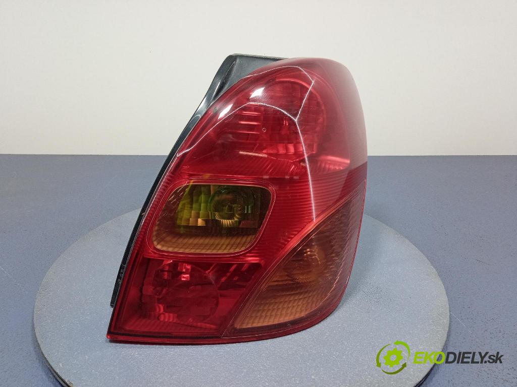 Toyota Corolla verso 2002 svetlo / reflektor zad Prava: Vonkajsia: 13-71