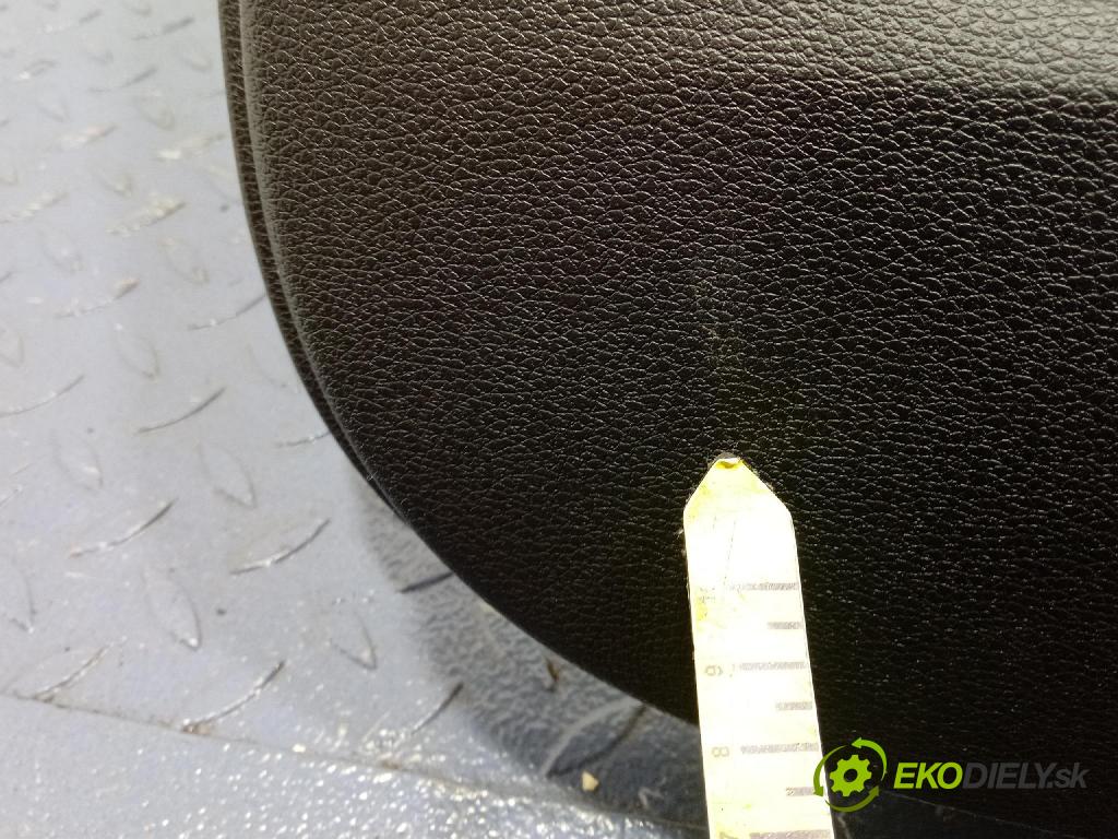 Kia Xceed 2025 Čalounictví: dvere zad Prava: 83360-J7800WK