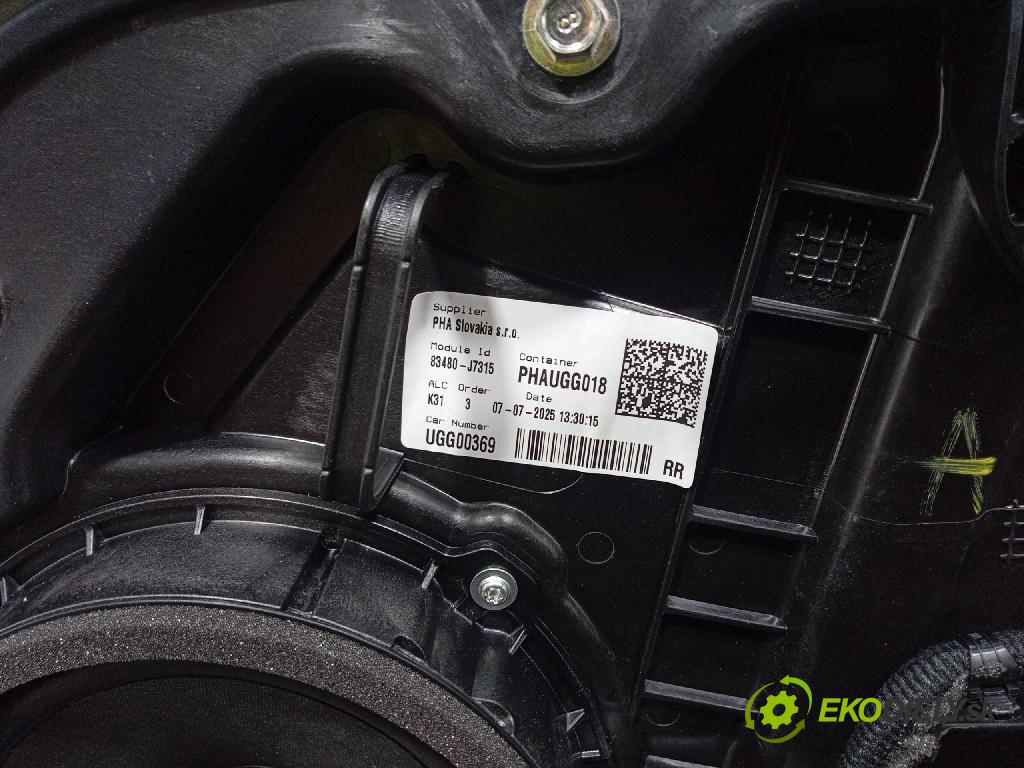 Kia Xceed 2025 dvere zad pravé 01