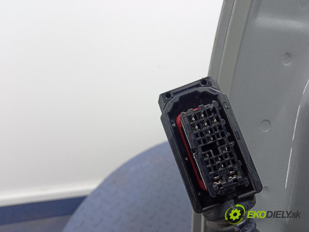 Kia Xceed 2025 dvere zad pravé 01