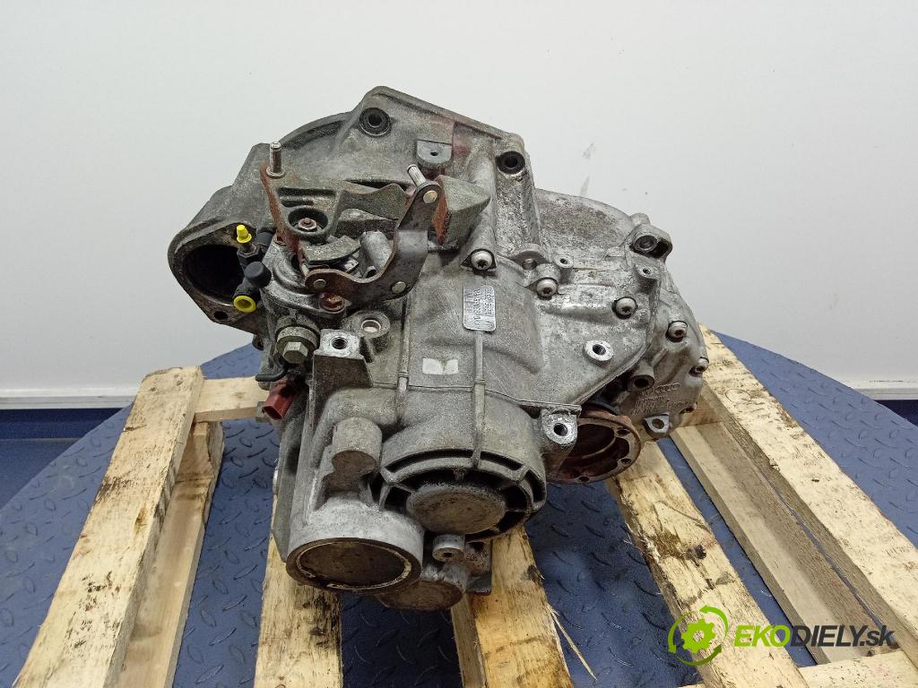 Vw Touran 2004 prevodovka Manualna KXD