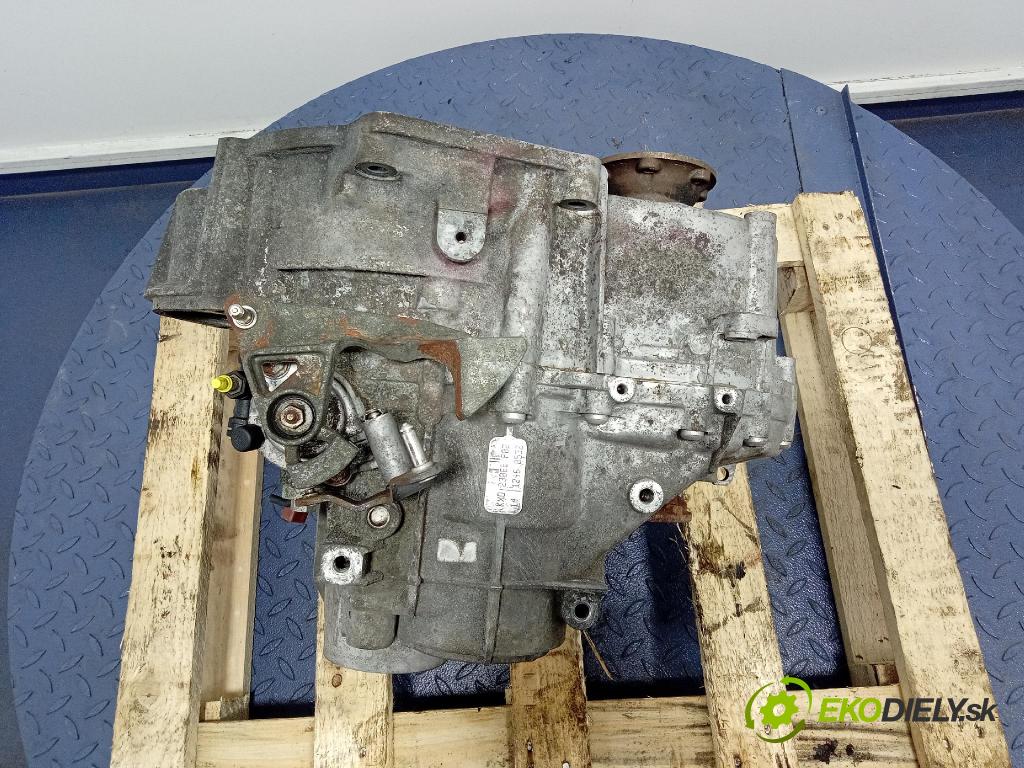 Vw Touran 2004 prevodovka Manualna KXD