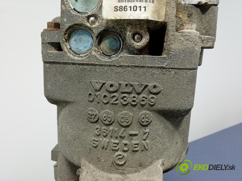 Volvo XC90 2006 Most: Zadný: 01023869