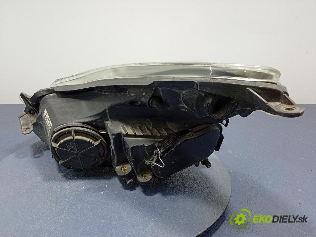 Opel Corsa 2007 Reflektor: v pravo: 13186382