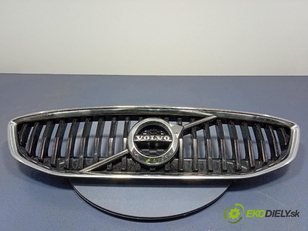 Volvo V40 2016 miežka / Gril: 31424328