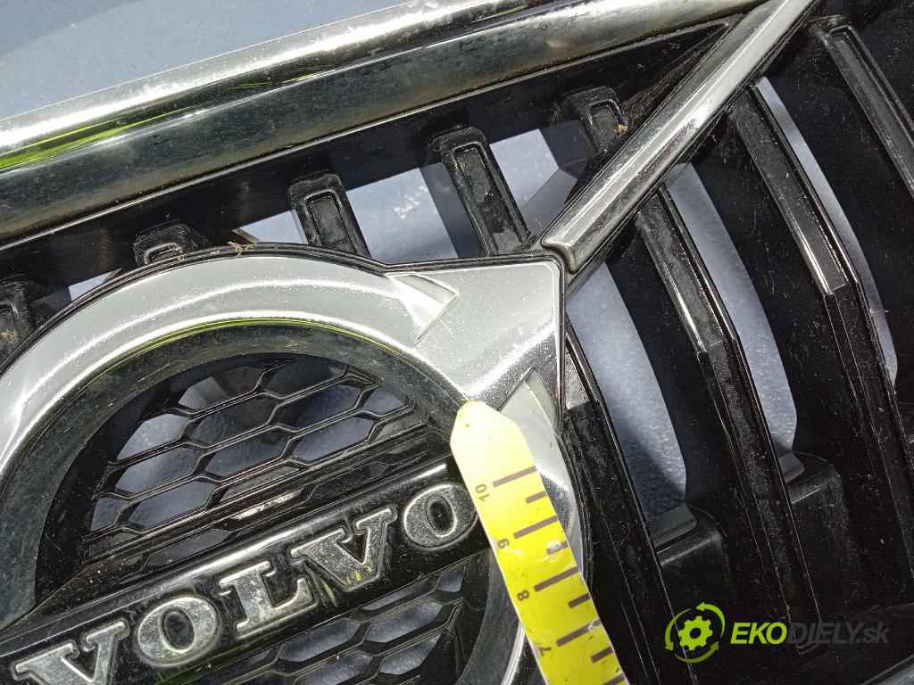 Volvo V40 2016 miežka / Gril: 31424328