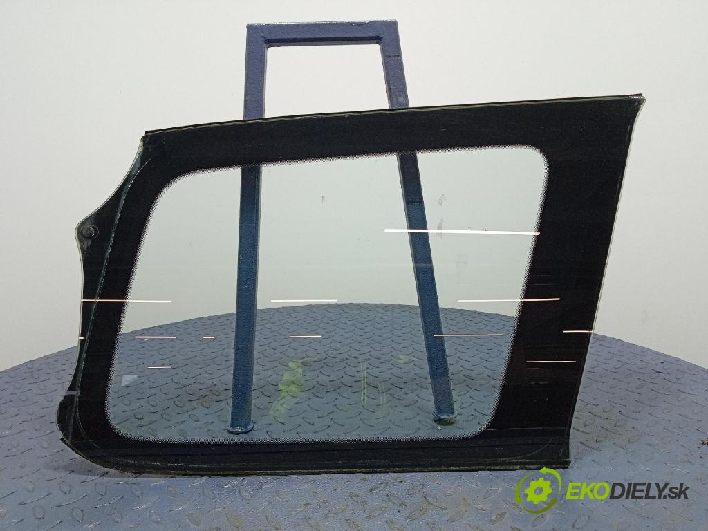 Suzuki Vitara 2003 sklo Karoséria: zad