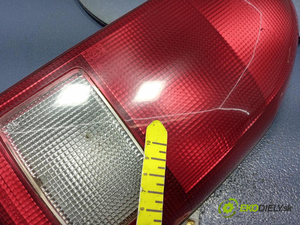 Suzuki Vitara 2003 svetlo / reflektor zad Prava: Vonkajsia: 132-32080