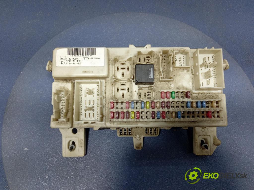 Ford Focus 2006 skrinka Poistky: 4M5T-14A073-AG