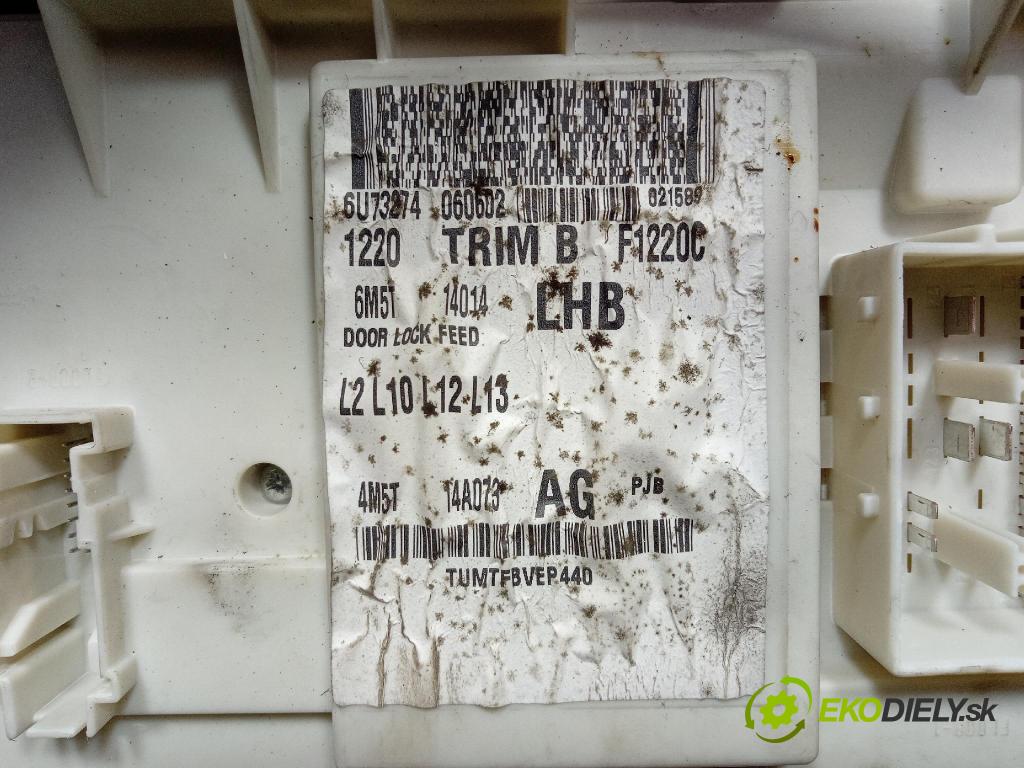 Ford Focus 2006 skrinka Poistky: 4M5T-14A073-AG