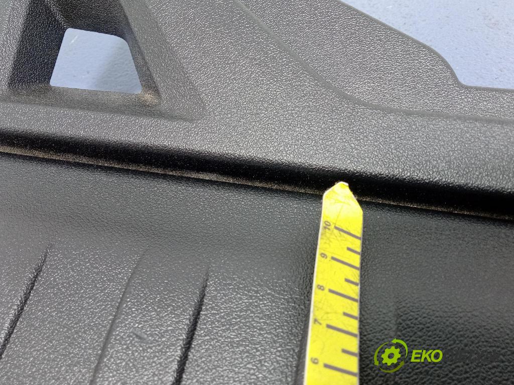Bmw X5 2019 lišta kufra: 7438950