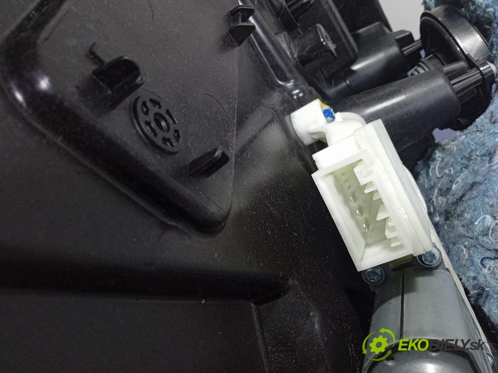 Bmw X5 2019 mechanismus stahování Sklenka: před v pravo: 9479298