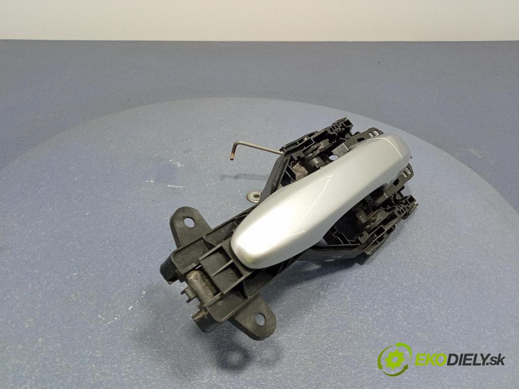 Volvo V40 2016 rukoväť Predné ľavá 31440082